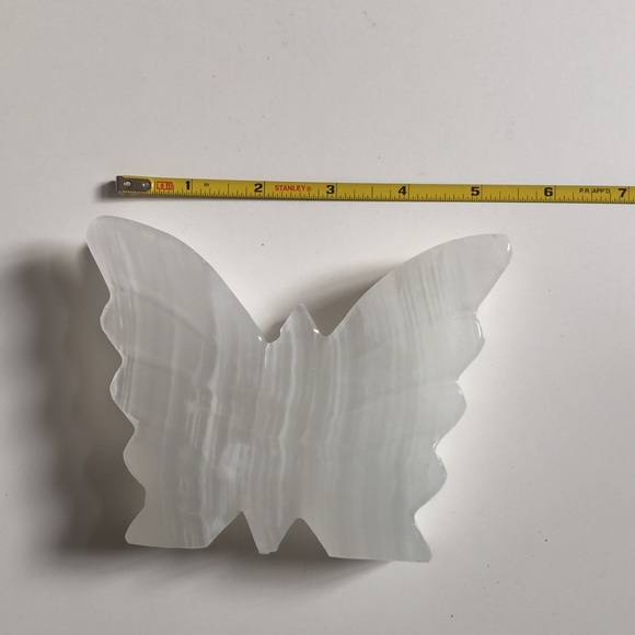 ⭐️Host Pick⭐️- Glass Butterfly Napkin holder - Picture 4 of 16